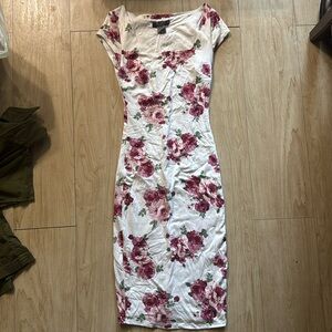 White w/rose design fitted midi dress xs